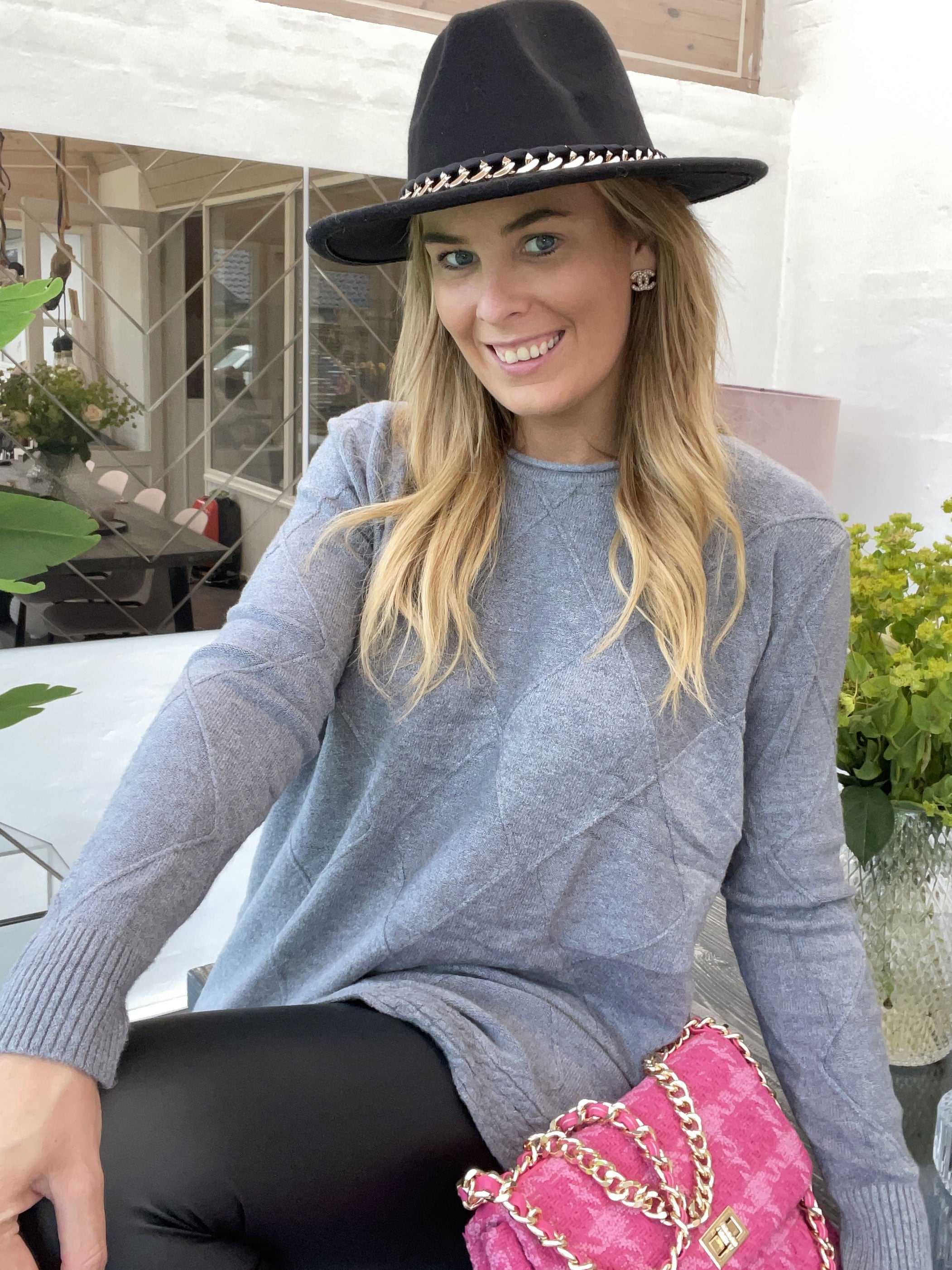 Debbie - Lång blus i mjuk stickning